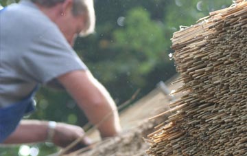 professional Crowsnest thatchers